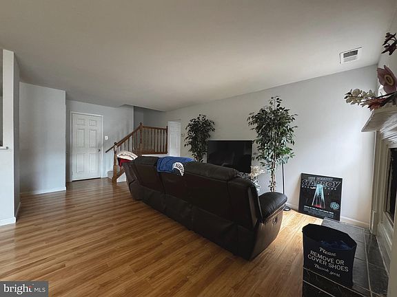 2nd image of 3824 El Camino Pl Unit 21
