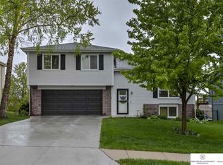 15303 Spencer St, Omaha, NE 68116