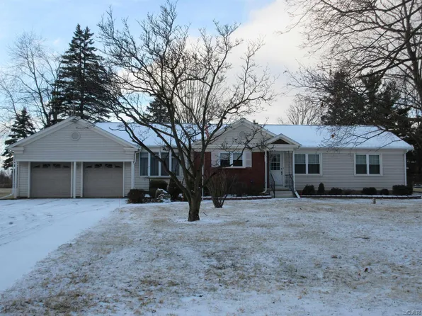 11852 Macon Hwy, Clinton, MI 49236