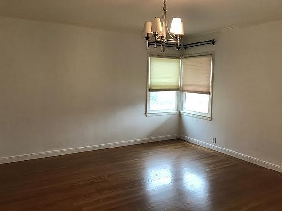 4th image of 152 Sylvan Ave