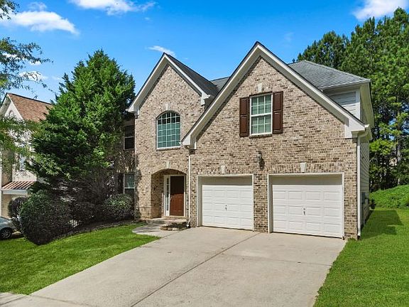 2nd image of 404 Simonton Oak Ln