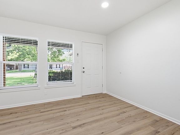 5th image of 804 Mulkey Ln