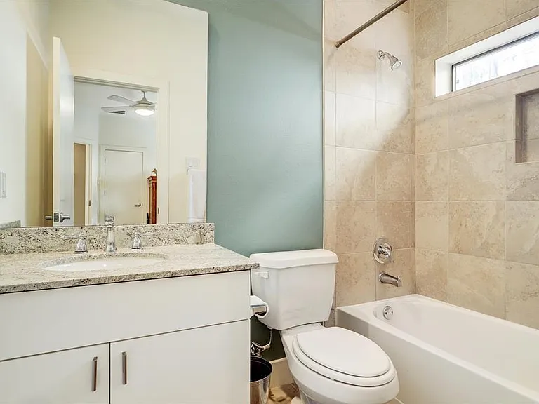 4346 Spencer St — Photo 13
