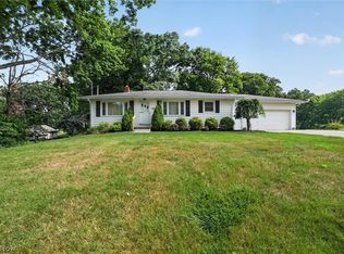 673 Knollwood Dr, Uniontown, OH 44685