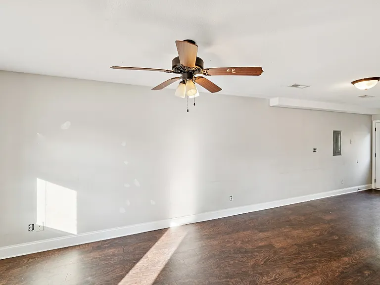 1758 Spring Water Townhomes — Photo 4