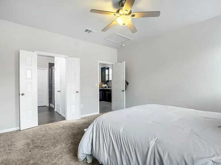 525 N Heatherwilde Blvd — Photo 13