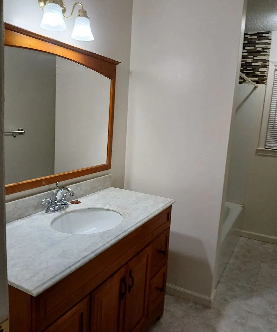 3 bed, 1107 sqft, $1,275 — Photo 4