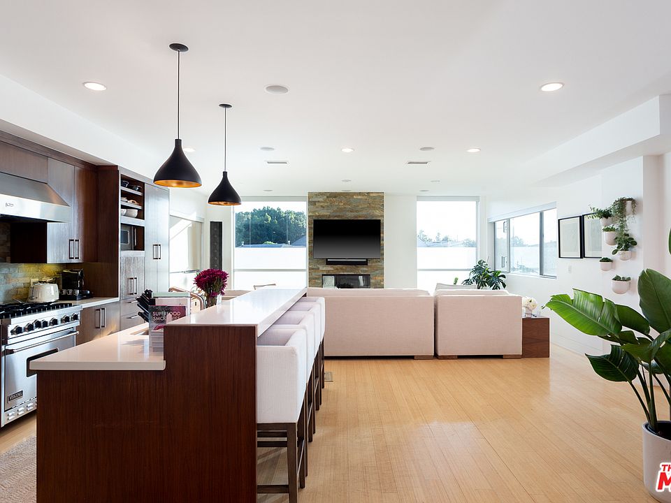 1st image of 1712 Abbot Kinney Blvd #1/2