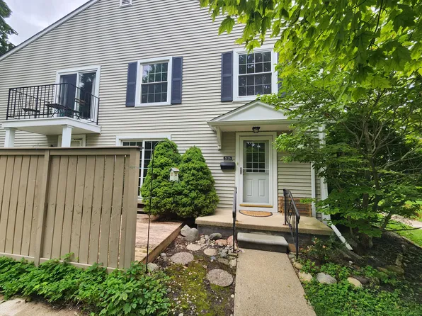 2635 Fenwick Ct, Ann Arbor, MI 48104