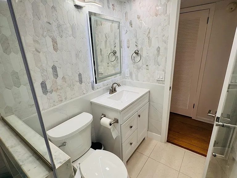 16 Windsor Dr #A — Photo 6