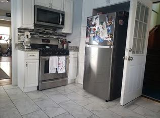 17 Verdun St #1, Cambridge, MA 02140