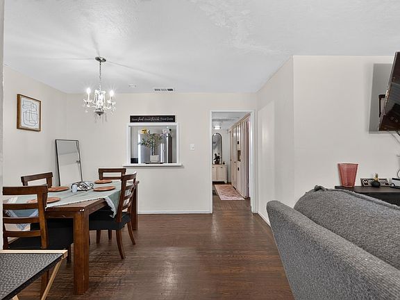 4th image of 4605 38th Ave