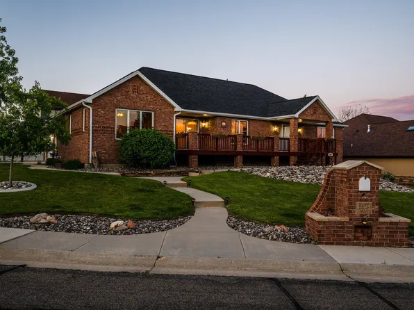 2061 Summit Dr, Sheridan, WY 82801