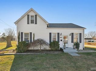 312 E Madison St, Millstadt, IL 62260