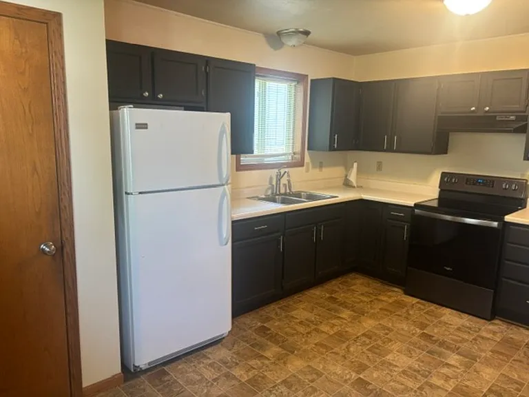 808-810 Harney Ave #810 — Photo 4