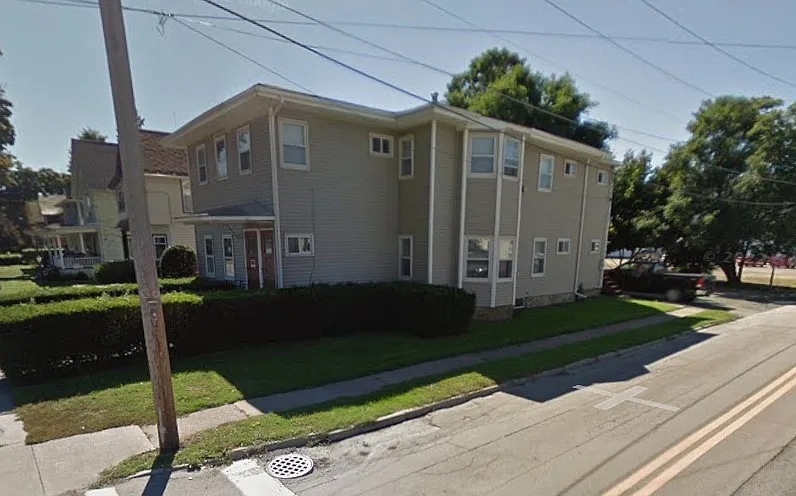 1 bed, 1.0 bath, 4306 sqft, $1,195 — Photo 2