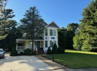 22 Freemens Cir, Assonet, MA 02702