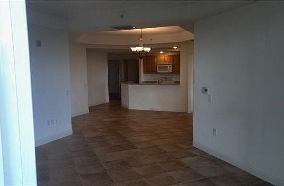 5th image of 2745 1st St APT 905
