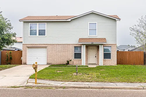2104 Magnolia St Photo 1