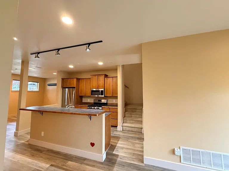 4249 Cover St — Photo 14