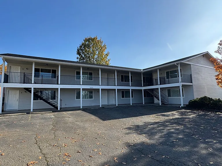 2215 Elm St SW — Photo 11