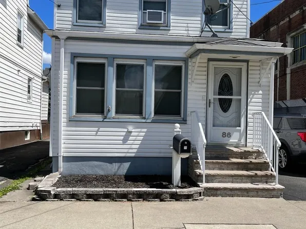 86 Pershing Ave, Carteret, NJ 07008