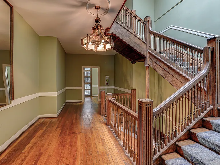 209 W 5th Ave #204 — Photo 20