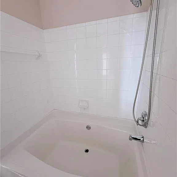 3040 Peachtree Rd NW #1911 — Photo 37