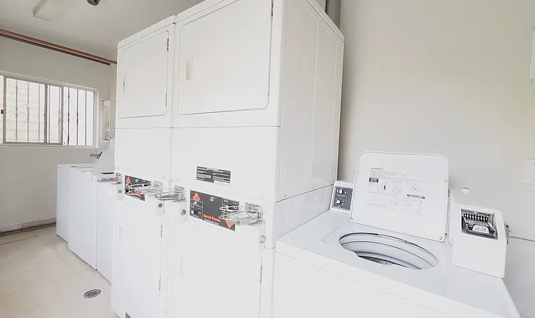1818 W Sumac Ln #1B — Photo 12