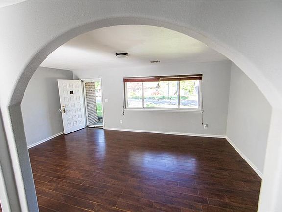4th image of 2082 N Lisa Ln