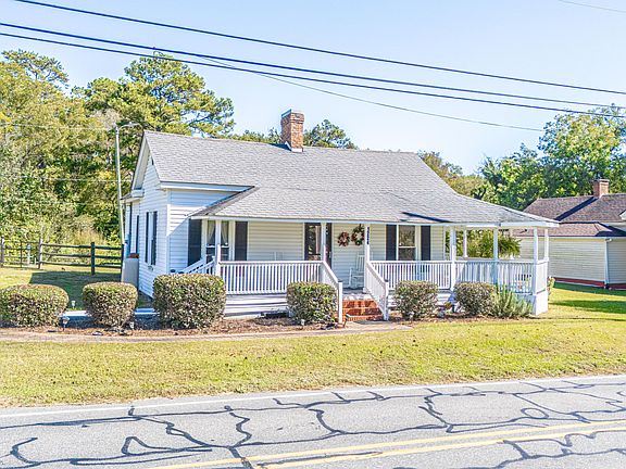 3rd image of 1224 Roberdel Road