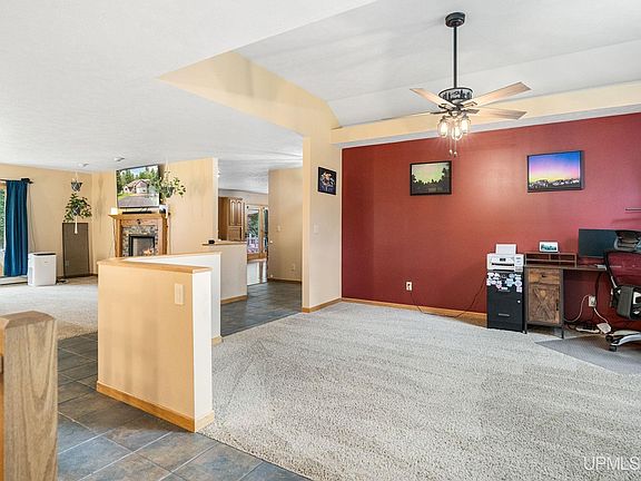 4th image of 206 N Southgate Dr