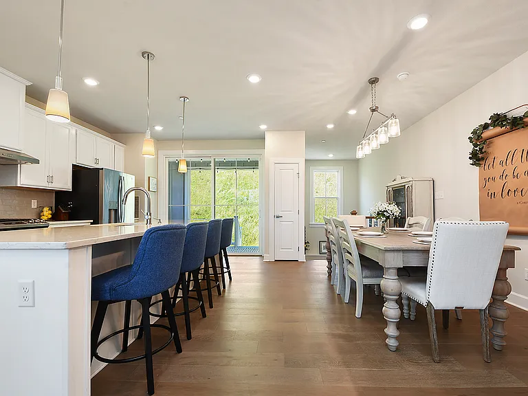 409 Spruce Ln — Photo 27