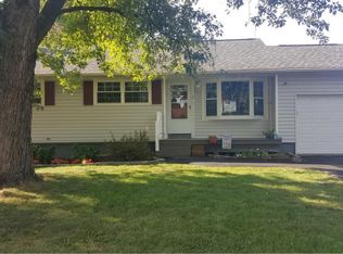 3 Castle Ct, Loudonville, NY 12211