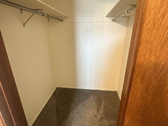 3rd image of 1120 Hancock Dr #5