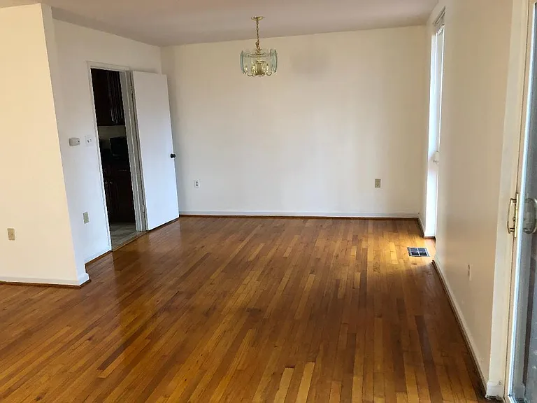 8147 Inverness Ridge Rd — Photo 5