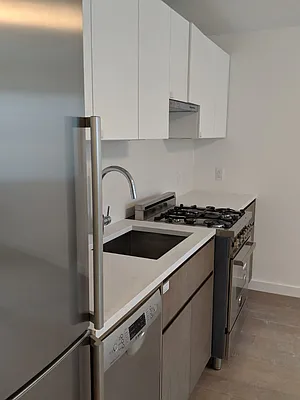 Rented by LL Real Estate Services | media 2