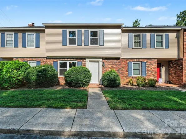 2705 N Center St APT 2, Hickory, NC 28601
