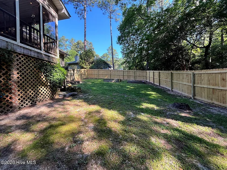 2400 Longleaf Dr W — Photo 30