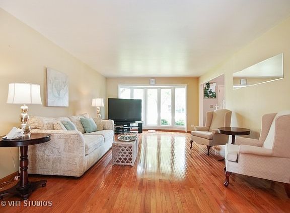 2nd image of 604 S Saint Cecilia Dr