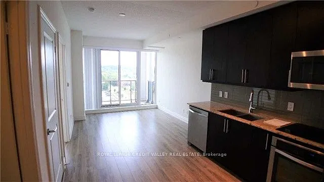 2 bed, $2,400 — Photo 4