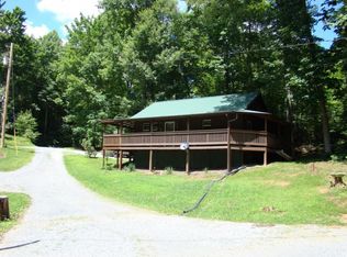 123 Fiddlers Branch Rd, Hampton, TN 37658