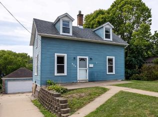 844 Clarke Dr, Dubuque, IA 52001