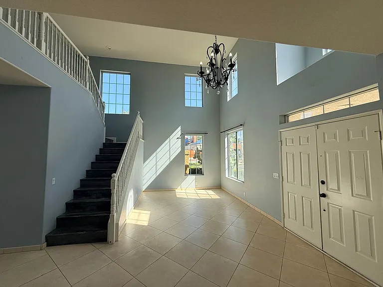768 Valdosta Cir — Photo 5