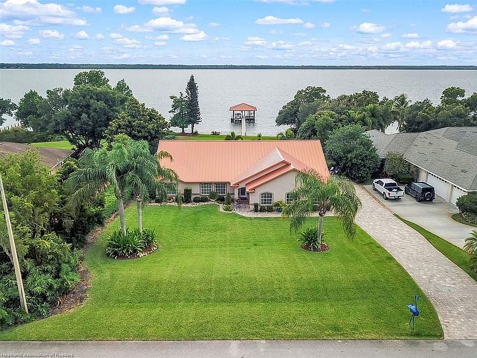 1st image of 748 Sunset Pointe Dr