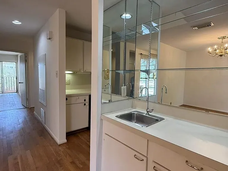 2829 Timmons Ln #176 — Photo 21