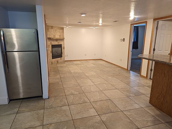 3rd image of 900 Marshall St #2