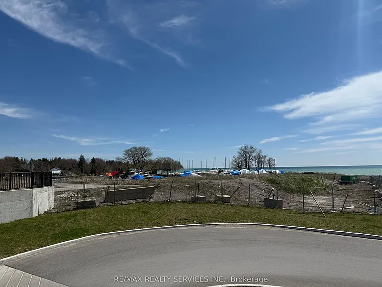 50 Lakebreeze Dr #229 — Photo 5
