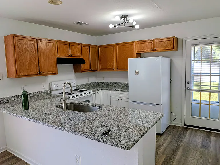 1065 Stoney Falls Blvd — Photo 5