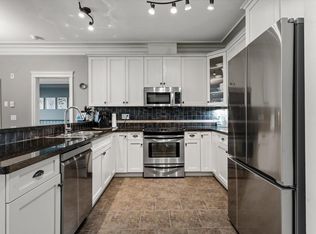 32729 Garibaldi Dr #313, Abbotsford, BC V2T 0A6